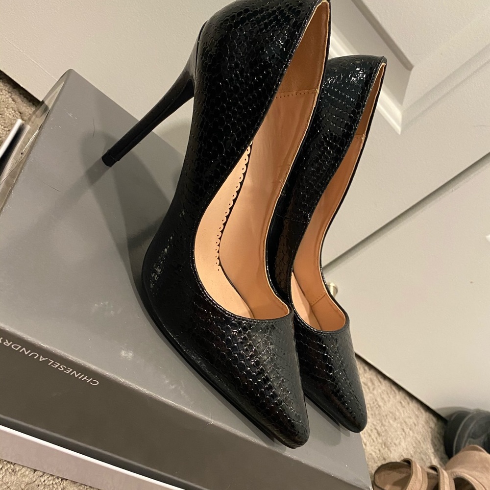 Heels - Picture 2 of 2